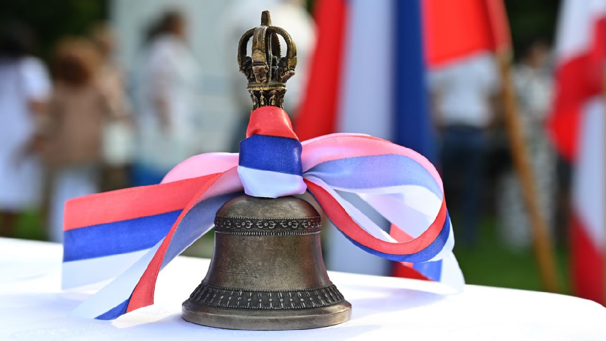 Майже для всіх школярів окупованого Криму скасували останній дзвоник